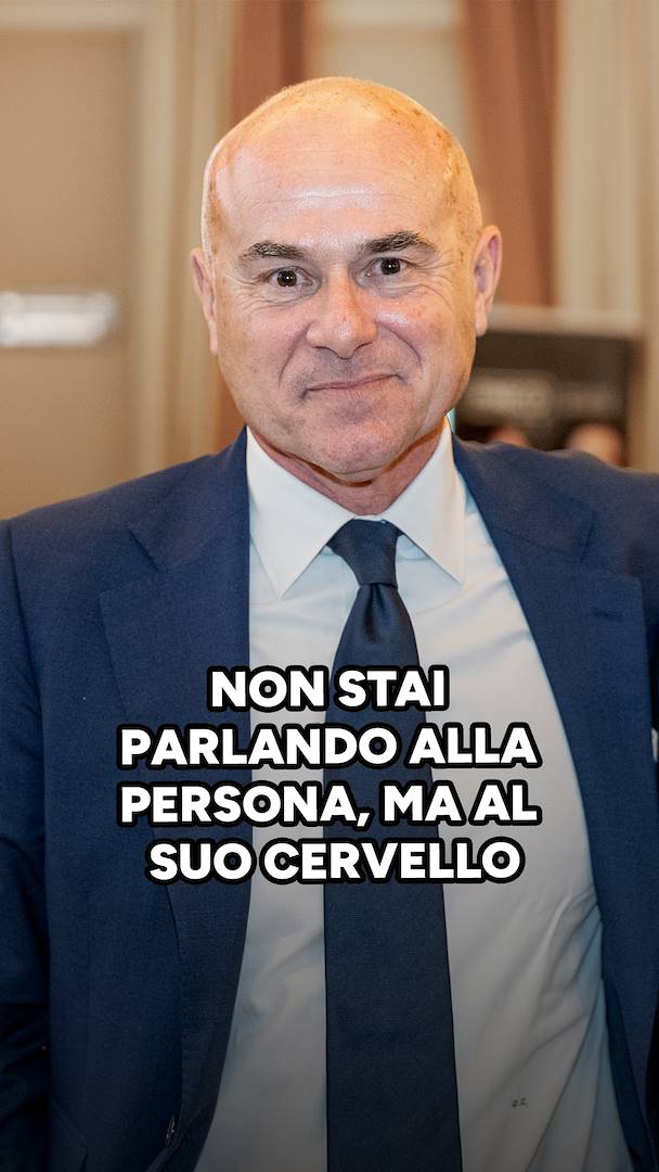 /public/img/Non-stai-parlando-alla-persona-ma-al-suo-cervello-194655.jpg